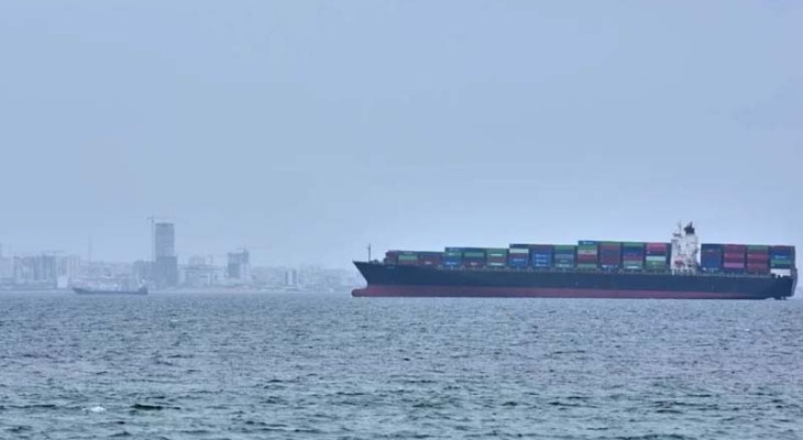 হরমুজ প্রণালিতে একাধিক কন্টেইনার জাহাজে ইরানের হামলা